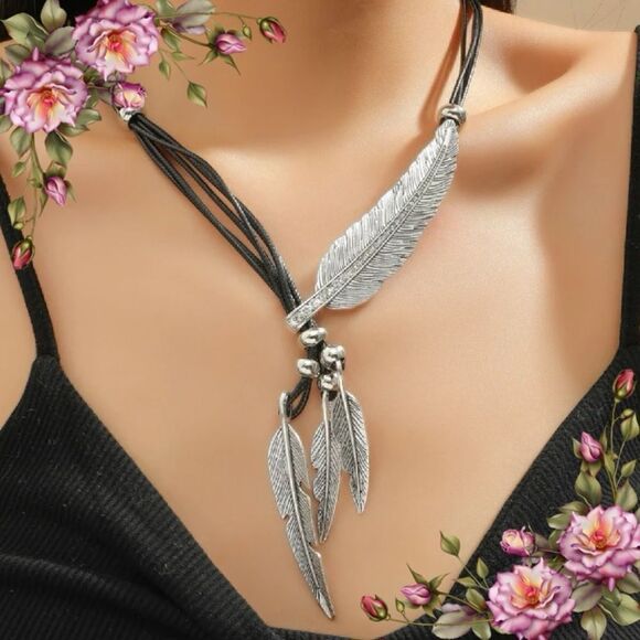 Feather Zinc Alloy Charm Necklace - Picture 1 of 9